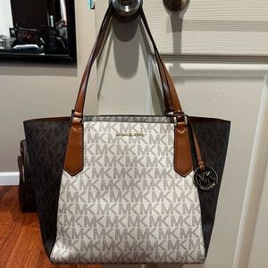 Michael kors tote
